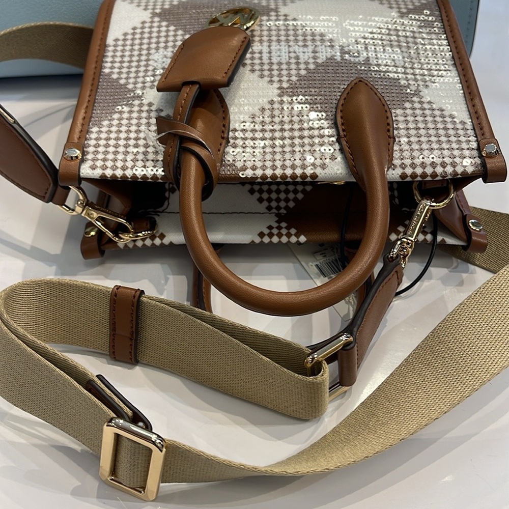 Michael Kors Mirella Extra-Small Logo Crossbody XBODY Shopper Bag
Luggage 
NWT - Picture 7 of 16